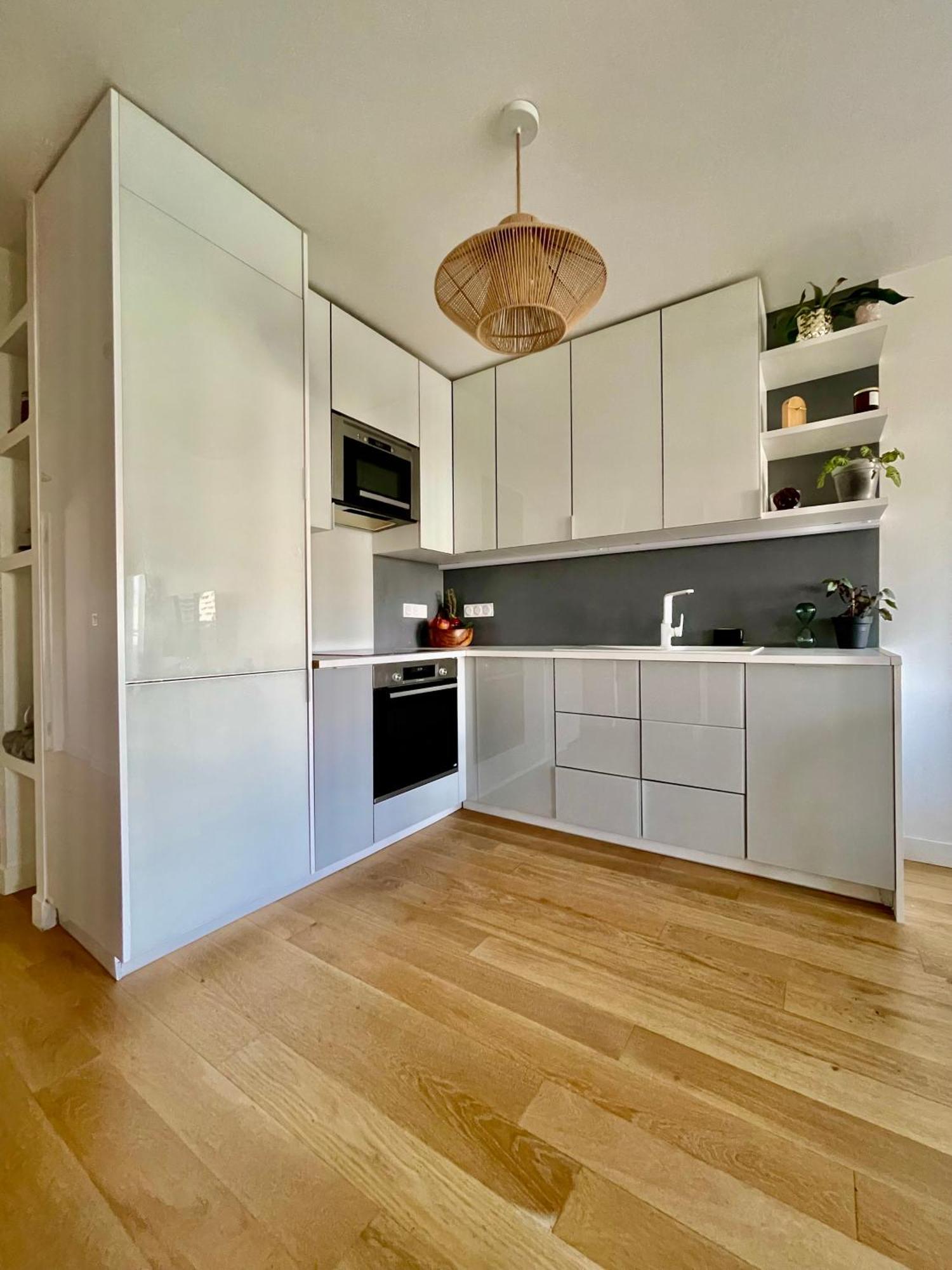 Magnifique 3 Pieces De 55m2 Au Calme Avec Balcon Appartement Parijs